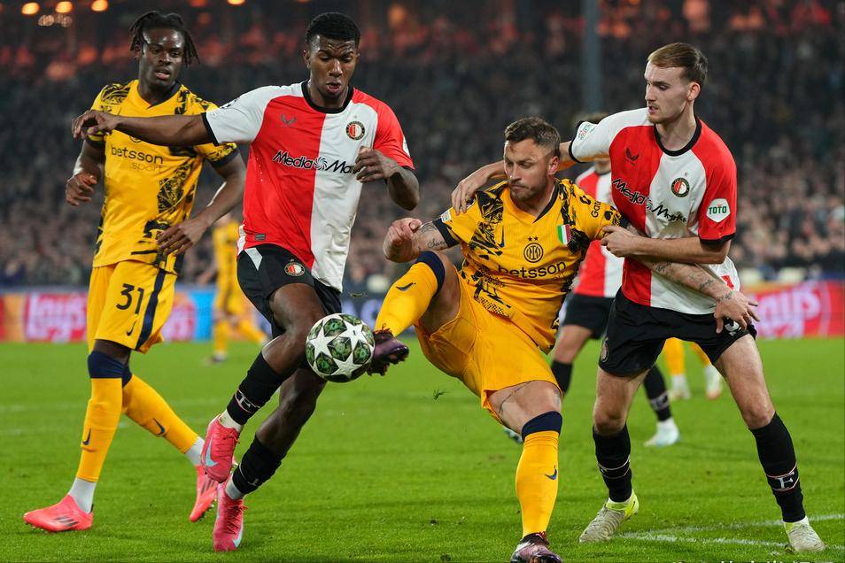 星空体育课程-拜仁慕尼黑接连挫败皇马捅破重重防守的简单介绍