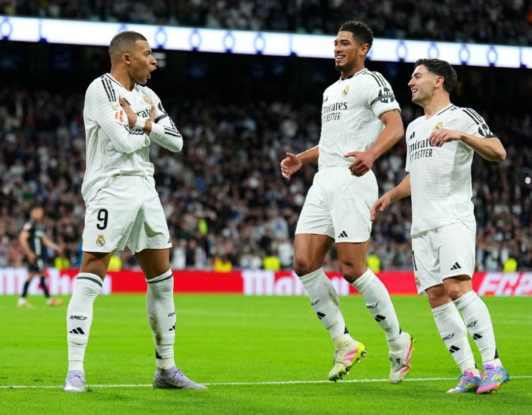 星空体育登录入口-皇马逆转巴拉多利德，收获三分