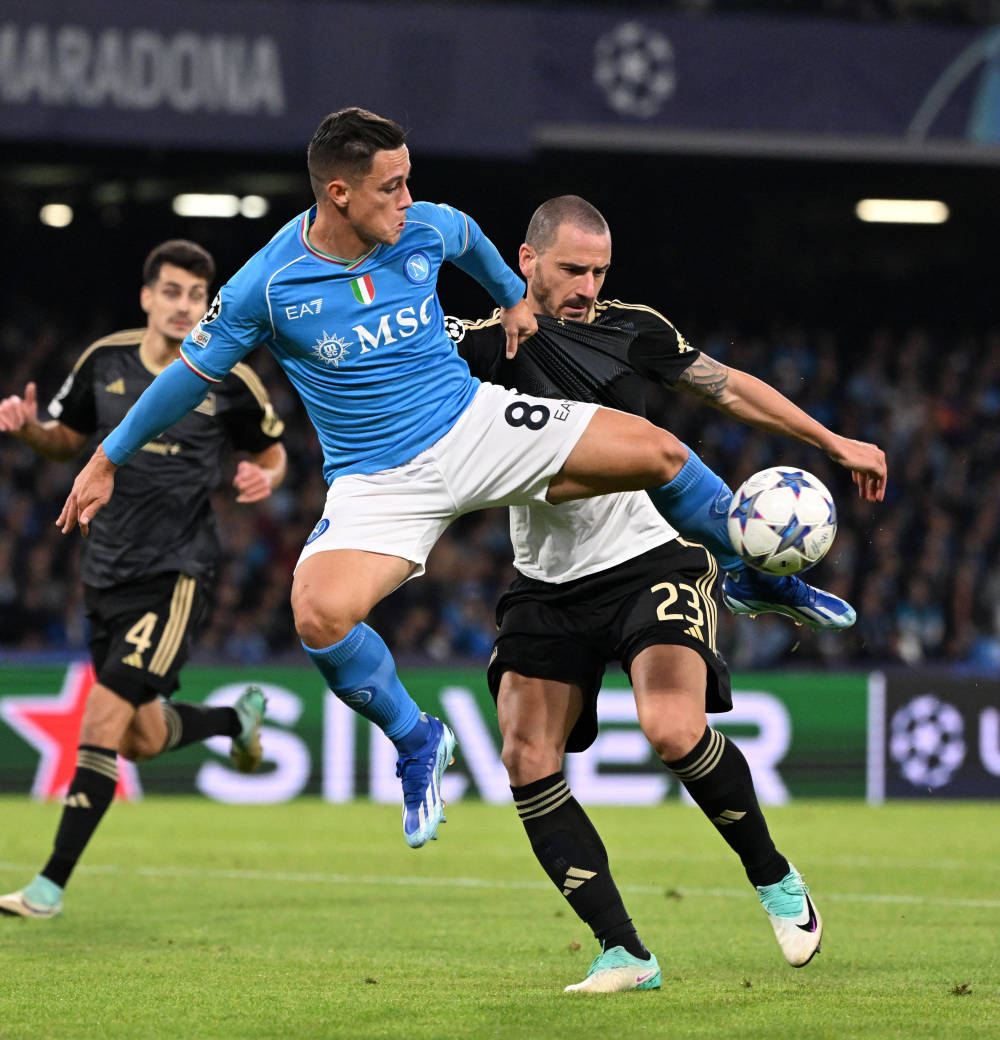 那不勒斯客场艰难取胜,球队步入正轨的简单介绍 那不勒斯客场艰难取胜,球队步入正轨的简单介绍