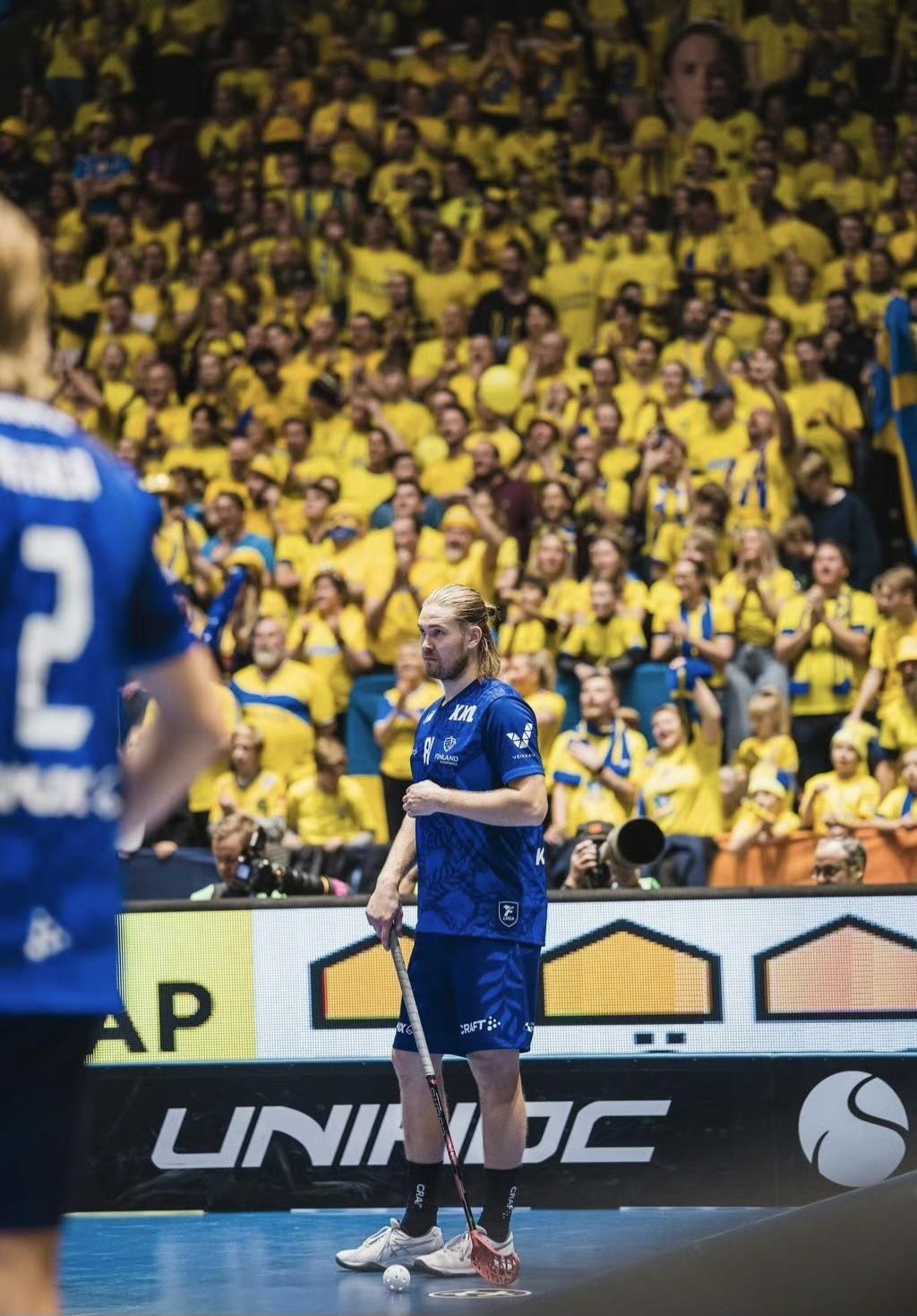 瑞典队表现出众,赢得阵阵喝彩 瑞典队表现出众,赢得阵阵喝彩