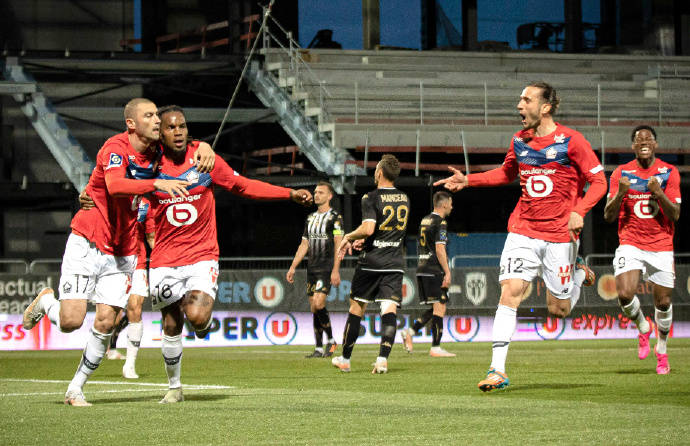 星空体育官网-布雷斯特主场一球小胜，喜迎联赛首胜的简单介绍