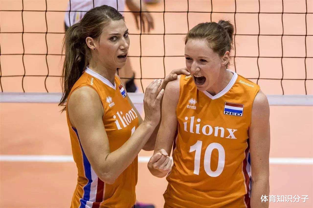 塞尔维亚国际队与卢森堡队展开激烈较量 塞尔维亚国际队与卢森堡队展开激烈较量