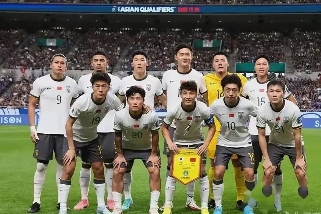 沙特球队为晋级淘汰赛而拼搏 沙特球队为晋级淘汰赛而拼搏