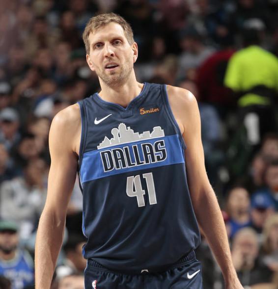 星空体育网页版登录入口-瓦伦西亚遭遇失利，遗憾错失胜利