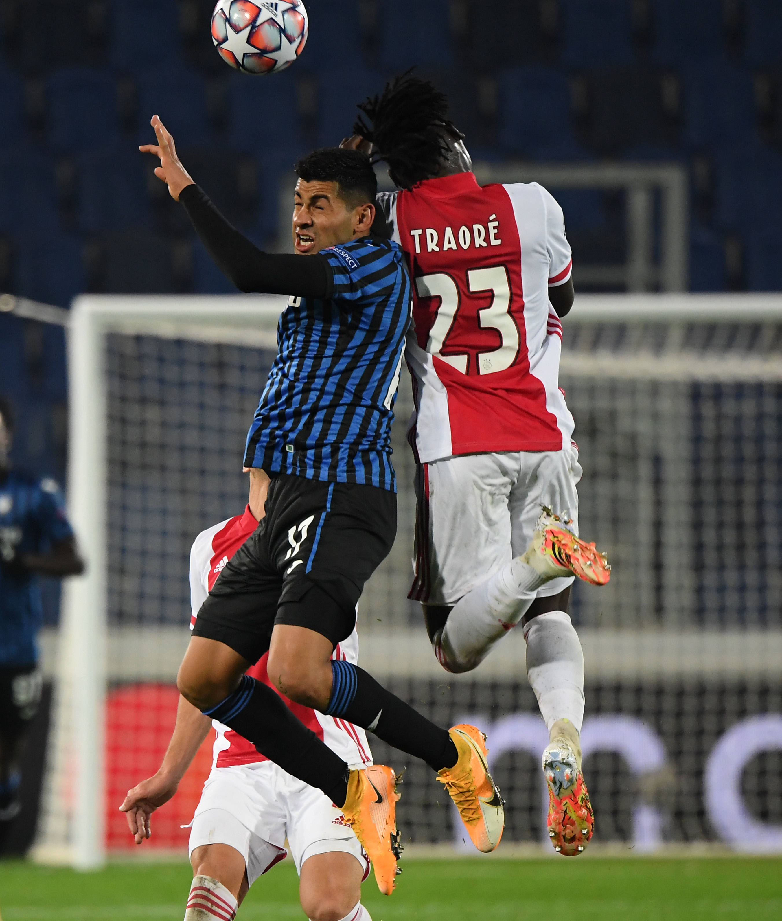 星空体育网站入口-阿贾克斯与亚特兰大惊险对决