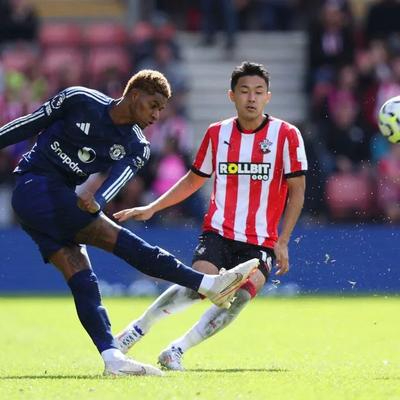 星空体育在线-曼联球队在高强度对决中获得胜利