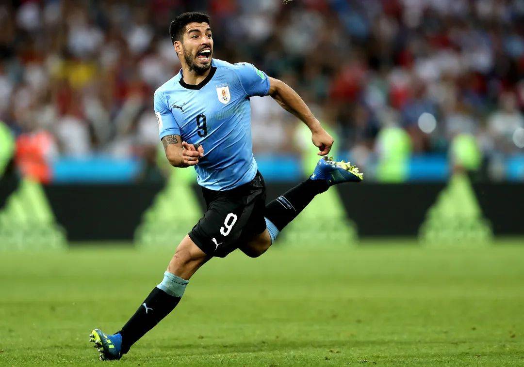 星空体育在线-乌拉圭足球联赛榜首强队展现统治力