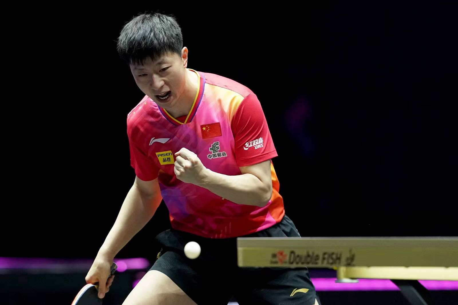 包含马龙将在主场对阵里昂，备战进行中的词条