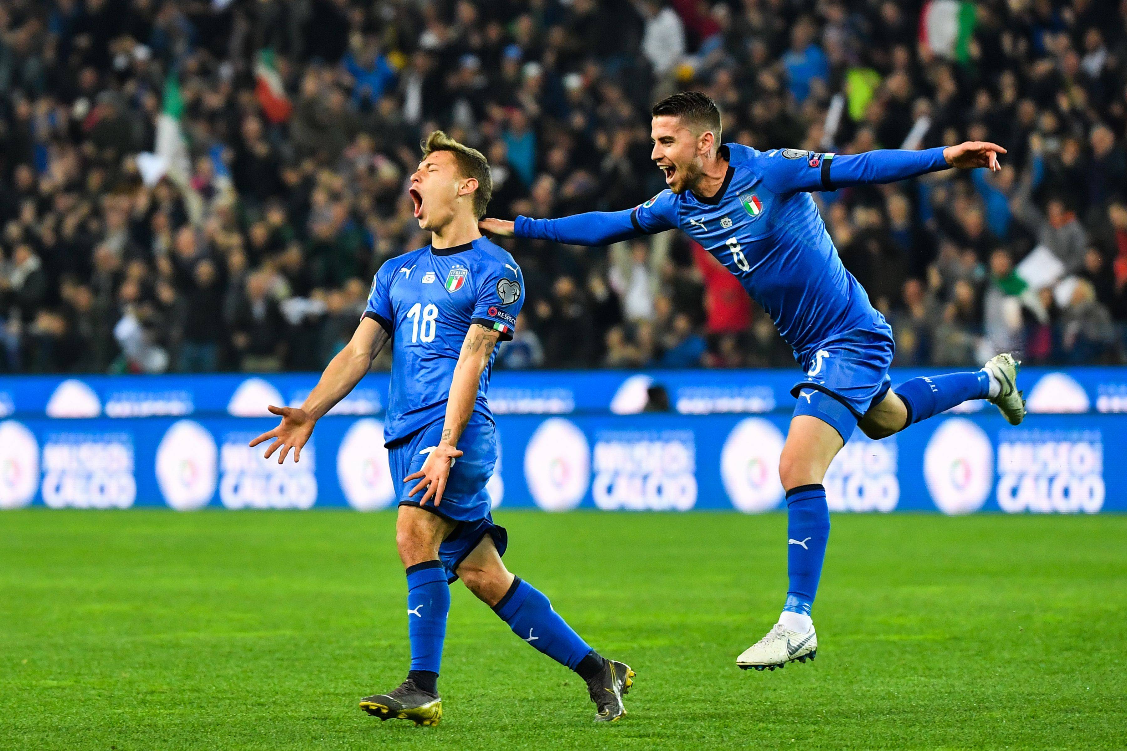 星空体育官网入口-包含意大利大胜法国，闯入欧洲足球精英联赛半决赛的词条