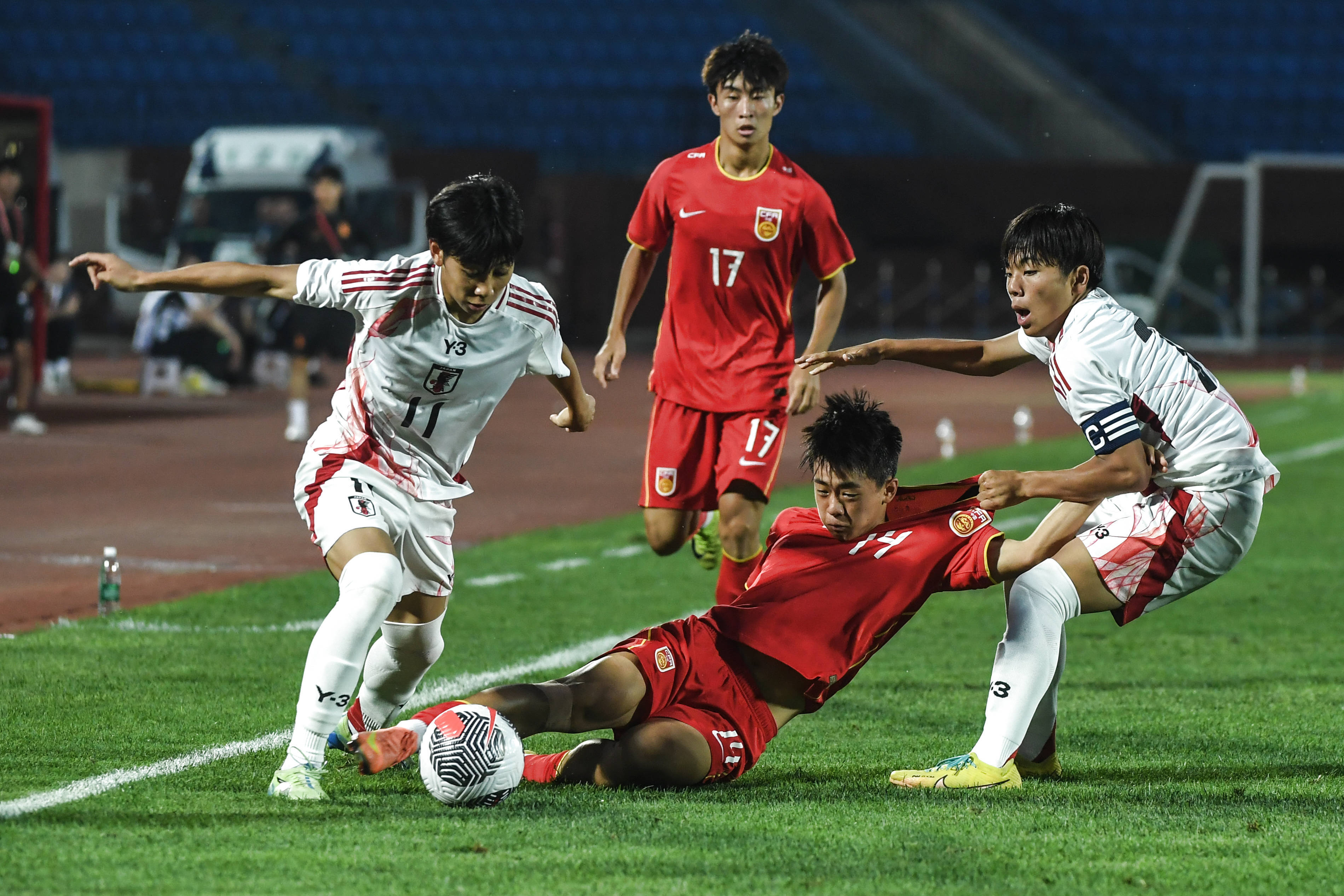 亚洲顶级球队在国际比赛中表现抢眼 亚洲顶级球队在国际比赛中表现抢眼