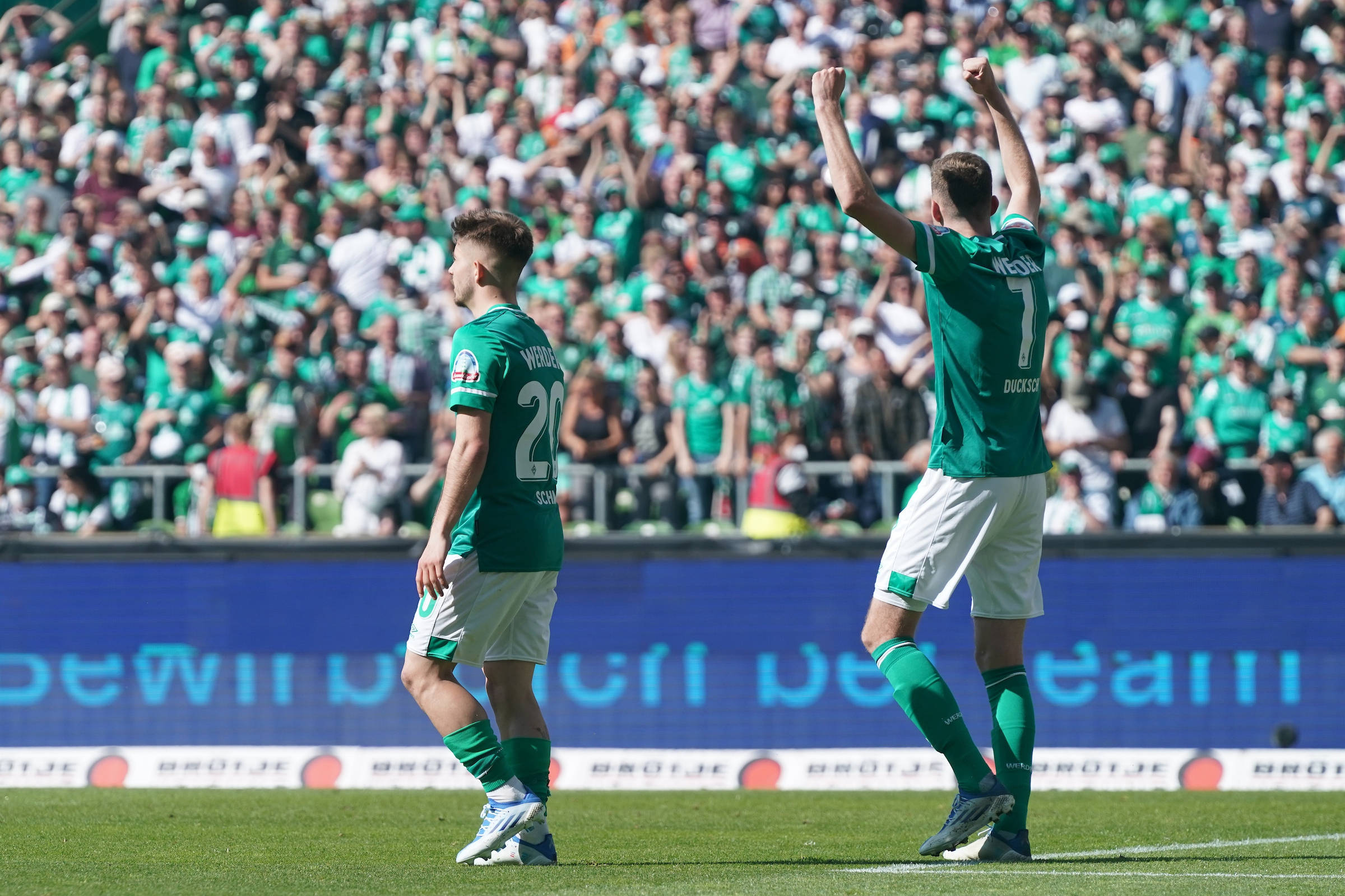 星空体育官方入口-不莱梅客场逼平多特蒙德，保住中游位置的简单介绍