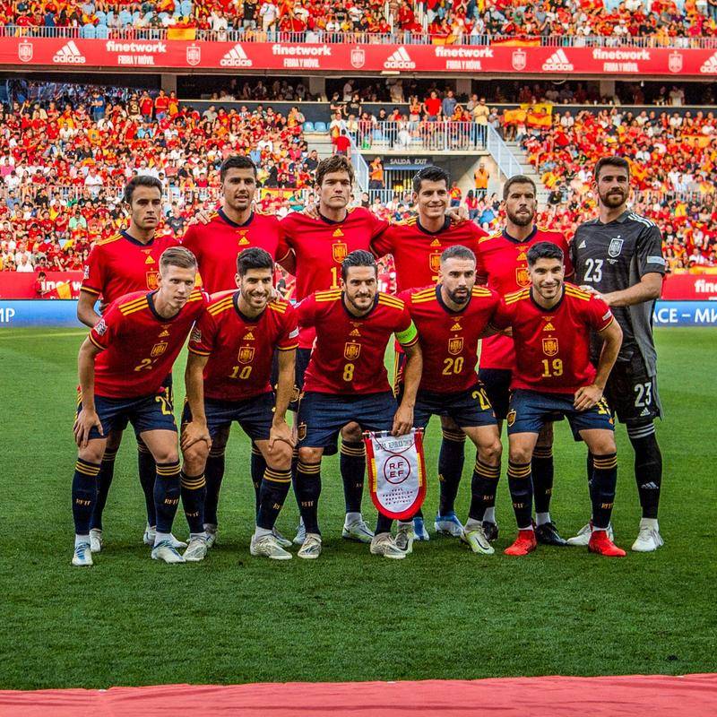 星空体育中国官网-欧国联比赛激烈对决，球队表现抢眼