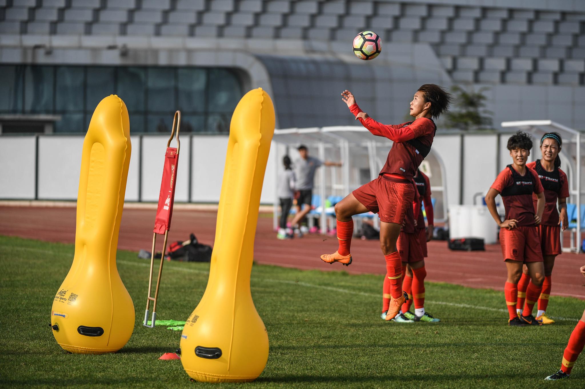 星空体育在线登录-巴西女足集训备战，积极备战