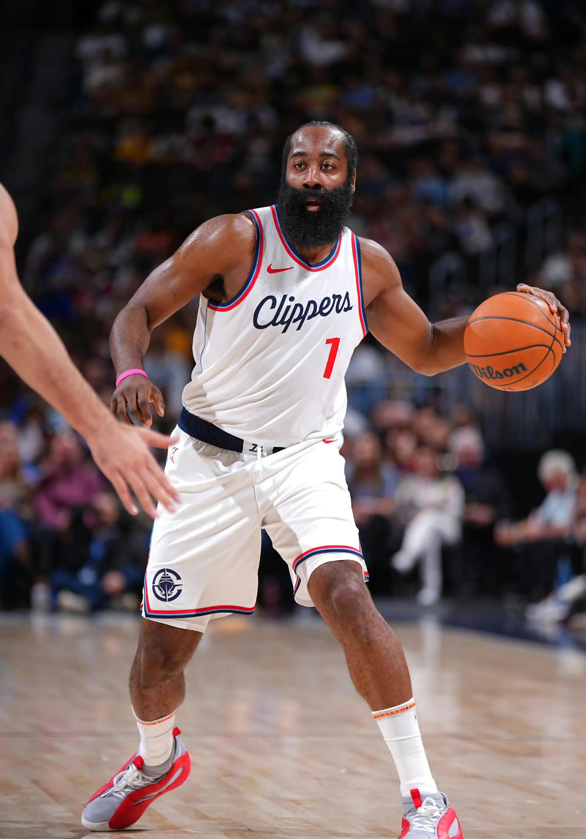 星空体育在线-火箭不敌独行侠，哈登表现低迷的简单介绍