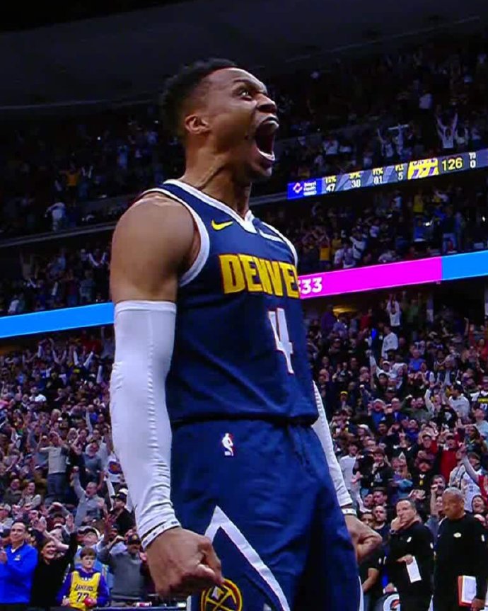 火箭大胜灰熊登顶西部 火箭大胜灰熊登顶西部