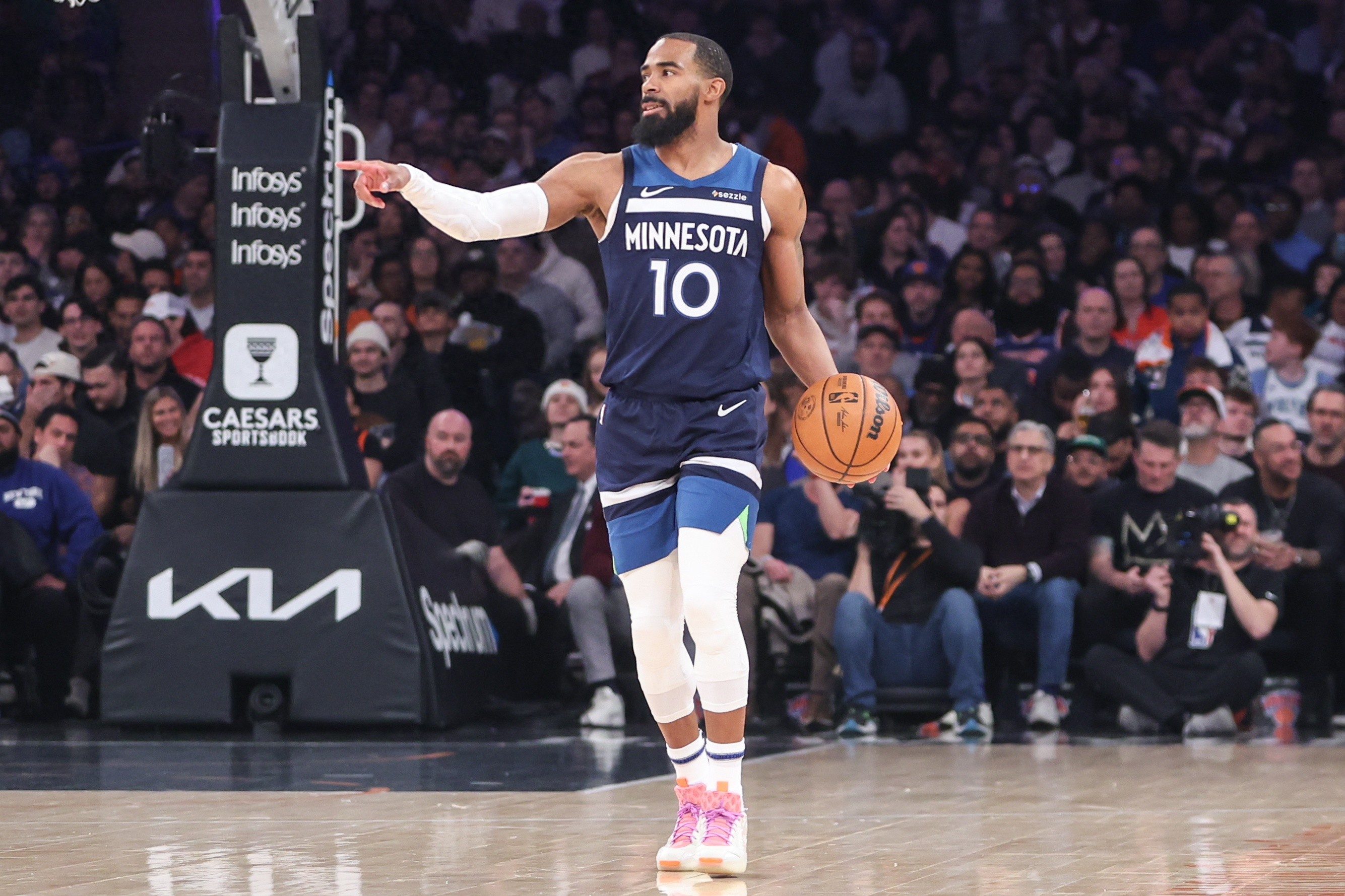 开拓者险胜森林狼,赢得比赛 开拓者险胜森林狼,赢得比赛