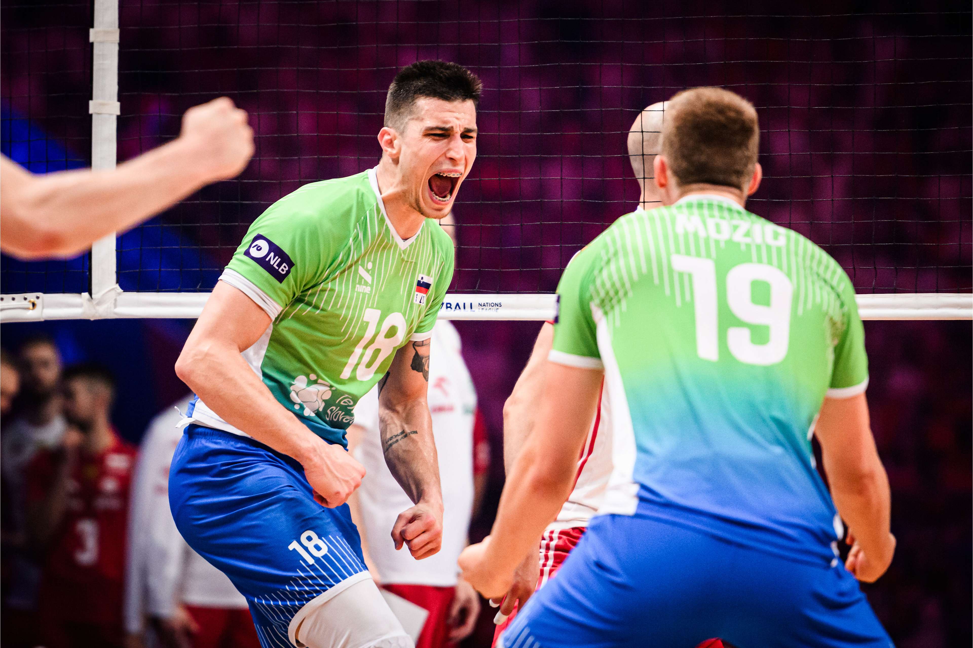 关于西班牙队豪取连胜：与波兰队争夺小组第一的信息