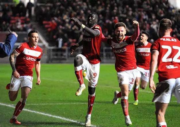 包含沃特福德主场逼平卡迪夫，拿下分的词条